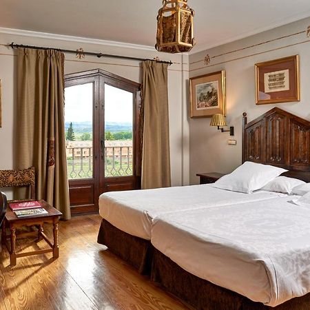 Parador De Олите Екстериор снимка