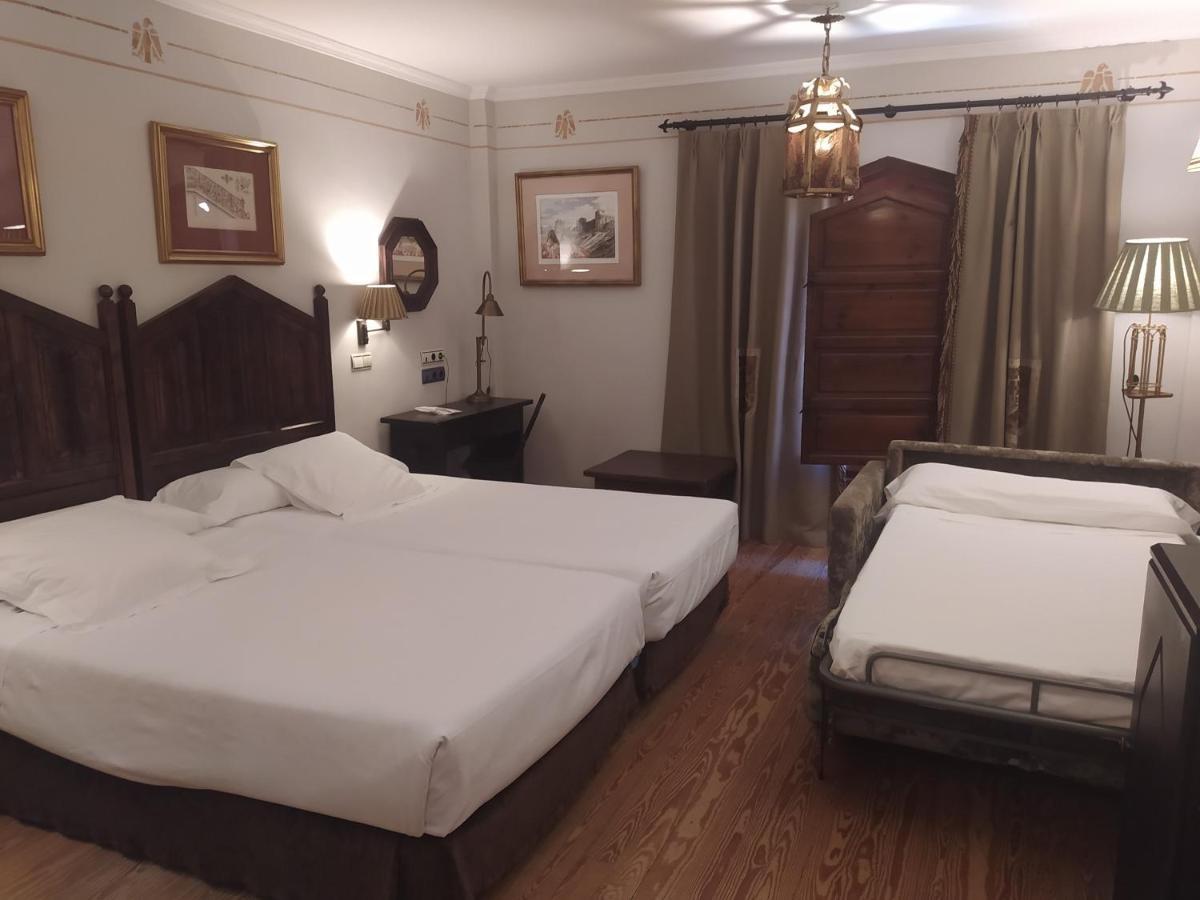 Parador De Олите Екстериор снимка