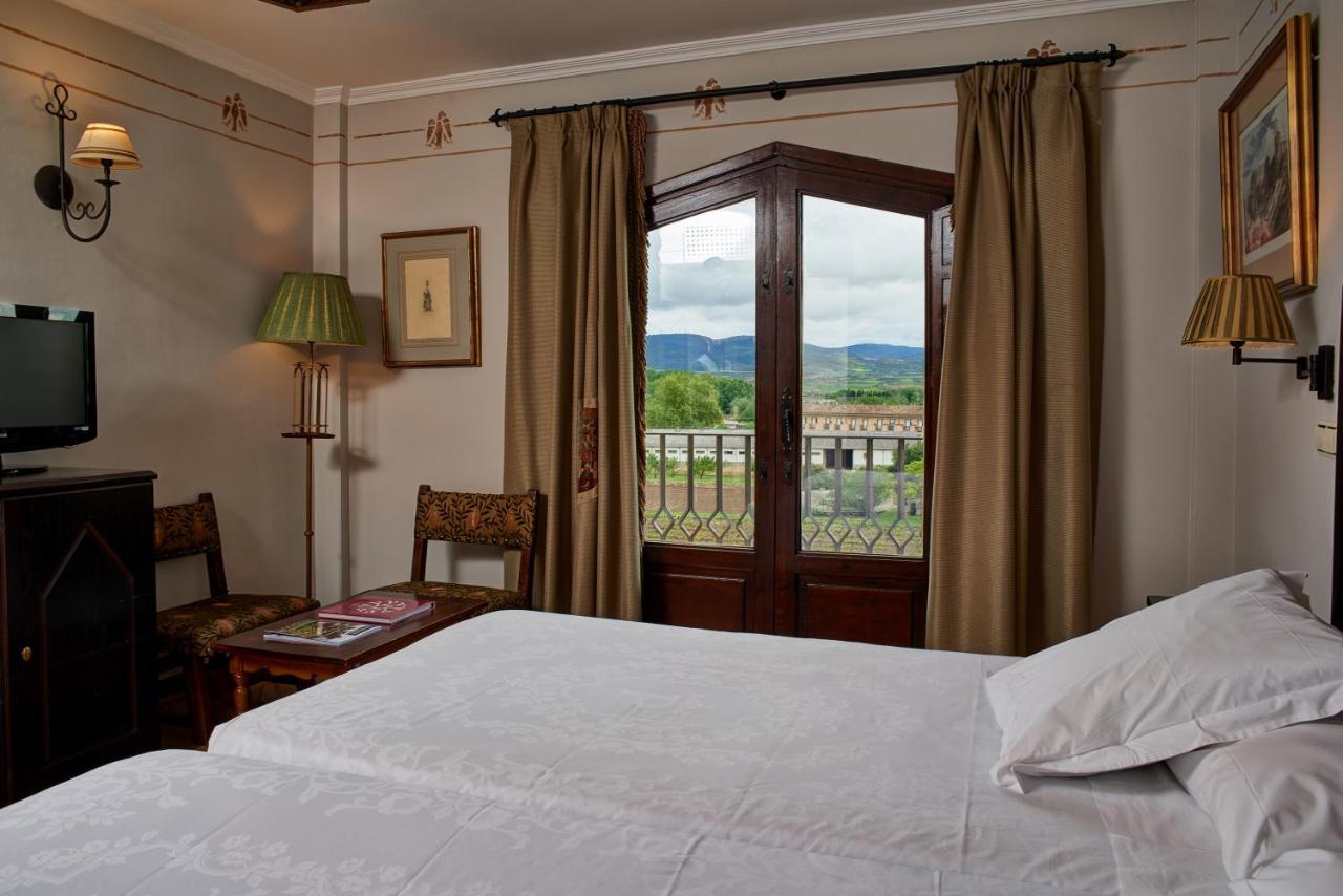 Parador De Олите Екстериор снимка