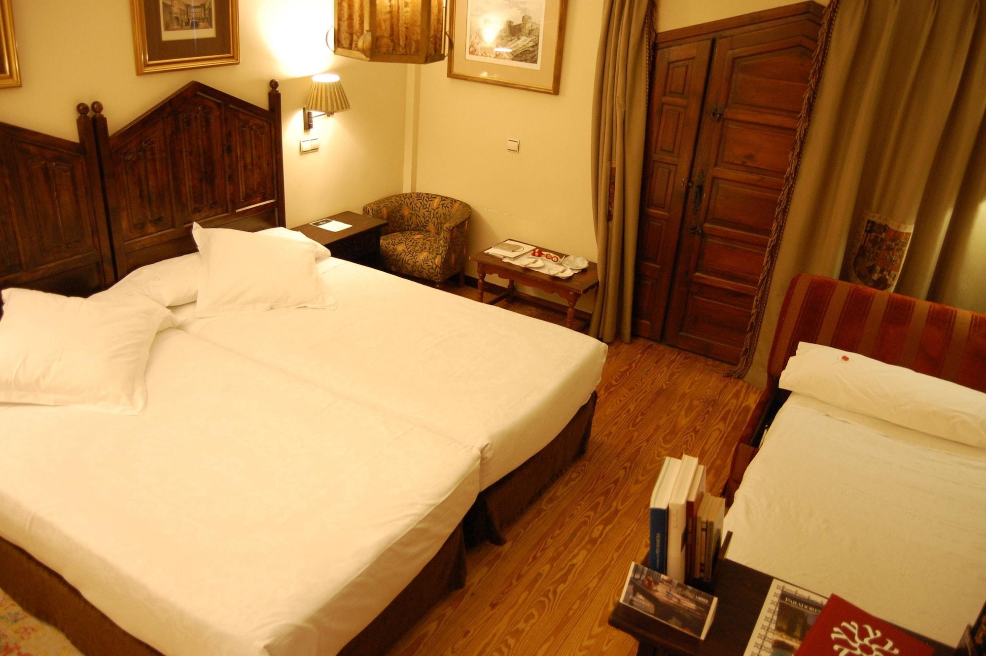 Parador De Олите Екстериор снимка